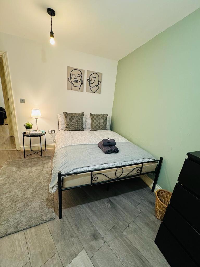 Willesden J Guest Home 4 Лондон Екстер'єр фото